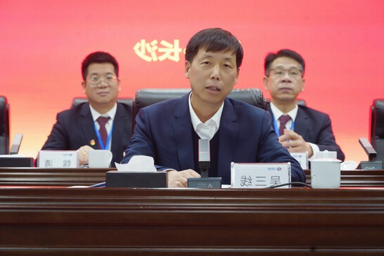 吴.jpg