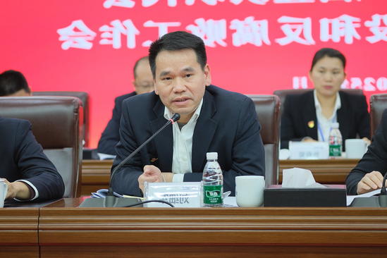 刘细军 修.jpg